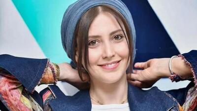 تصویر روز | ژست دیدنی شبنم قربانی اکران خصوصی فیلم سینمایی ناتوردشت | گلی شی