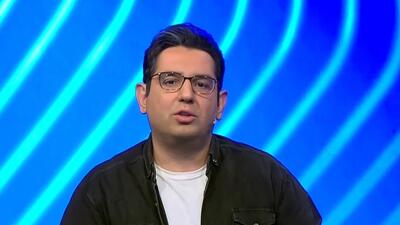 محمدرضا احمدی: آقای آدان شما با آن سن و سال نمی توانی از دروازه خارج بشوی و توپ را جمع کنی