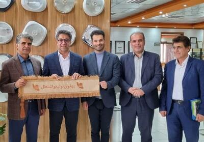 واحد اشتغال‌آفرین در شهرک صنعتی اردبیل نشان  پهلوان تولید و اشتغال  گرفت