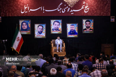 یادواره پنج شهید اقتدار جنگ ۱۲ روز در فومن