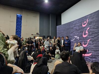 امضای «نیست» در مشهد؛ فاضل نظری با مخاطبان دیدار کرد