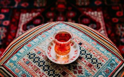 تاریخچه چای در ایران از ورود چای به کشور تا کاشت آن و تفاوت با چای خارجی
