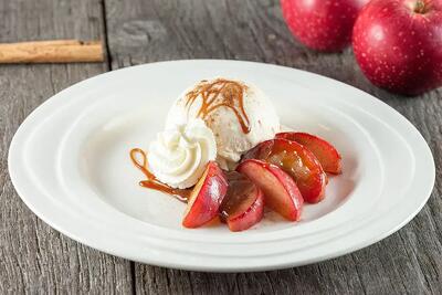 طرز تهیه بستنی سیب و دارچین