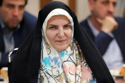 معصومه آقاپور: پزشکیان برای نجات ایران پا به صحنه گذاشته است