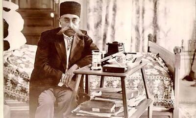 خاطرات مظفرالدین‌شاه: به تئاتر رفتیم، پرده اول خیلی بی‌مزه بود