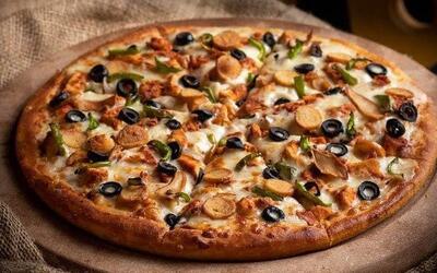 چطور در خانه پیتزای خوشمزه بپزیم؟ طرز تهیه 3 پیتزا به سبک رستورانی