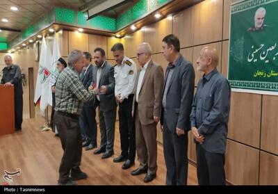 تجلیل از خادمان و رانندگان عتبات عالیات در زنجان + تصاویر - تسنیم