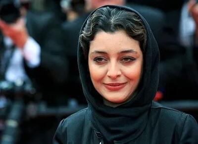 عکس بی نظیر ساره بیات در ساختمانی مدرن و شیک
