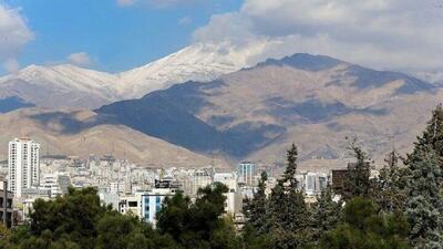 هوای تهران همچنان در  وضعیت زرد قرار دارد