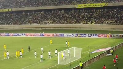 اختصاصی/ گل فجر و انفجار ورزشگاه پارس پس از گلزنی شاه عباسی مقابل ذوب آهن