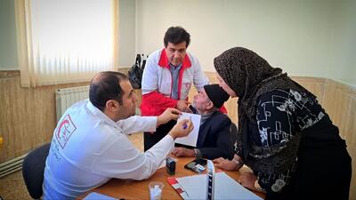 پزشکان متخصص هلال‌احمر ۸۶۸ نفر از اهالی خدابنده را رایگان ویزیت کردند