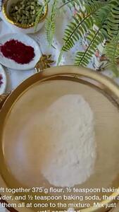 کیک یزدى با طعمی نوستالژی + فیلم