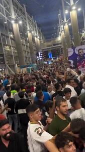 کامران قاسم‌پوردر فرودگاه  مصدوم شد + ویدئو