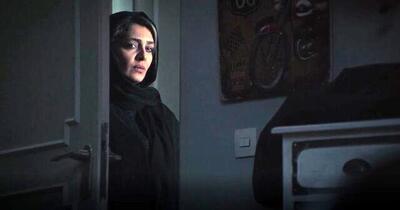 سلفی ساره بیات و پژمان جمشیدی در پشت صحنه یک سریال