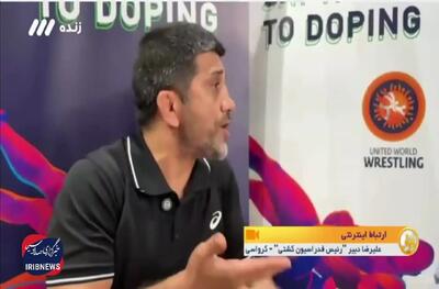 دبیر: ۴ تا بچه خوشگل در منوتو بقیه را مسخره می‌کنند
