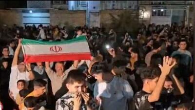 تصاویری از شادی گتوندی ها مقابل منزل امین میرزازاده