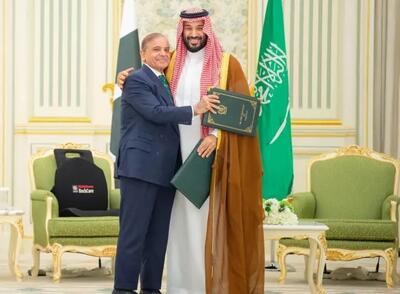 پیمان دفاعی عربستان و پاکستان چگونه ژئوپلیتیک منطقه را دگرگون می‌کند؟ / این پیمان می‌تواند پای پاکستان را به رقابت های منطقه‌ای عربستان با ایران باز کند
