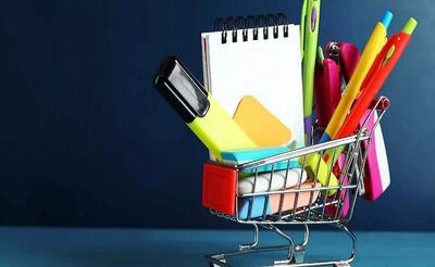 اهدای لوازم التحریر به دانش آموزان بافقی