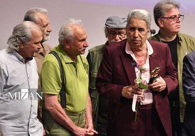 ایرج راد: بهروز رضوی دغدغه فرهنگی دارد نه پول