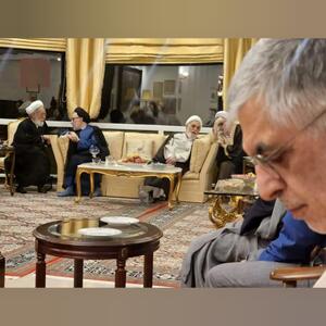 جلسه در نیاوران