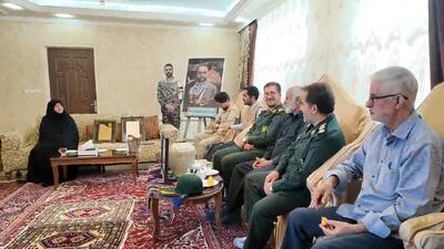 دیدار مسئولان سپاه و گروه‌های جهادی با خانواده شهید اجاقی