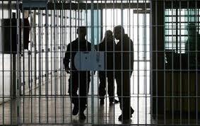 اشک‌های دانش‌آموز نخبه، قفل زندان پدر را شکست