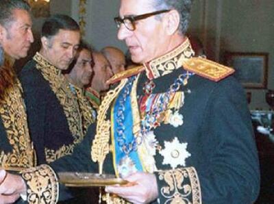 بازدید محمدرضا پهلوی از پروژه شهرک های خورشیدی مشهد(عکس)