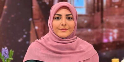 ژست گرفتن المیرا شریفی‌مقدم مقابل چهلستون اصفهان با مانتوی گلدوزی‌شده - چی بپوشم