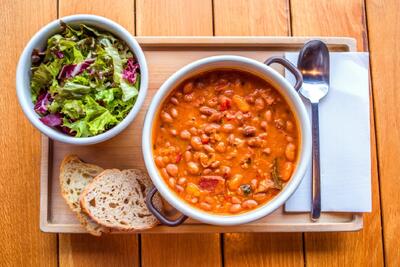 طرز تهیه خوراک لوبیا قرمز اسپانیایی