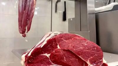 عرضه گسترده گوشت قرمز در بازار / گاو و گوساله رکورد زدند !