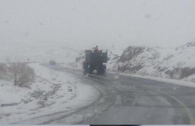 ببینید /  چالدران آذربایجان غربی در آستانۀ پاییز، برفی شد
