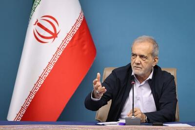 پزشکیان: ارائه هر گونه خدمات به مردم، بر مبنای دو پروژه ملی «نشان‌گذاری مکان محور» و «اتصال کد پستی به کد ملی»، صورت خواهد گرفت
