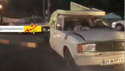 ببینید | تصادف بامدادی پیکان وانت و پژو ۴۰۵ در بلوار توس