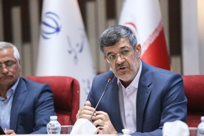 پاسداران با ایثار جان خویش از اسلام پاسداری می‌کنند
