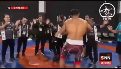 رقص مازنی ساروی و هم‌تیمی‌هایش به سبک نقی و ارسطو
