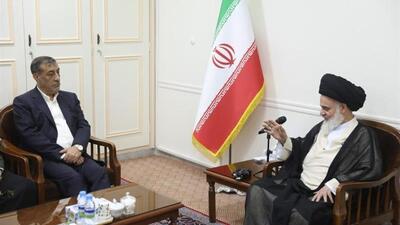 حسینی‌بوشهری: انسجام و اتحاد ملی باید به هر قیمتی حفظ شود