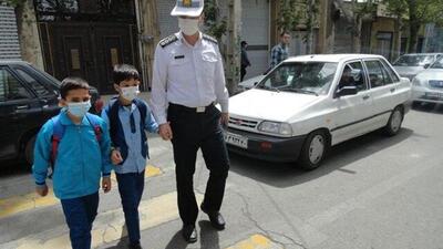 ۵۲ تیم پلیس، ترافیک خیابان‌های منتهی به مدارس زنجان را کنترل می‌کنند