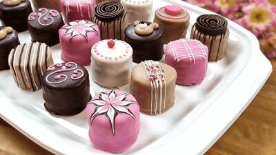 طرز تهیه مینی کیک در خانه، خوشمزه و سریع و آسان !