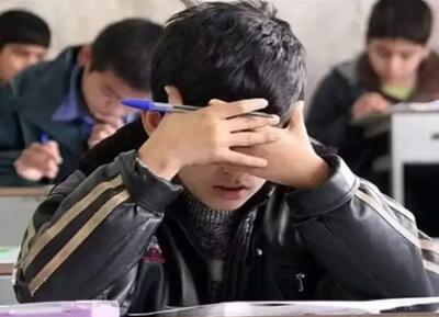 بودجه دانش‌آموزان ایرانی نصف شد/ کاهش هزینه آموزش برای هر دانش آموز از ۶۰۰ دلار به نصف، پس از خروج آمریکا از برجام | اقتصاد24