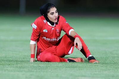 گفت‌وگو با ستاره زنان پرسپولیس به بهانه شروع لیگ؛ زهرا‌ احمدی زاده: الگوی من رونالدو و علی دایی هستند؛ بزرگ‌ترین تبعیض عدم پخش بازی های زنان است