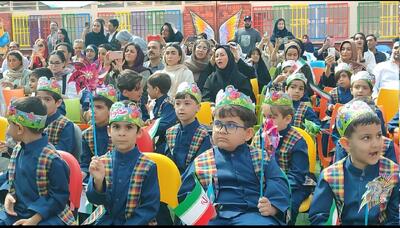 شکوفه‌ها در حیاط مدرسه رازی تهران شکفتند