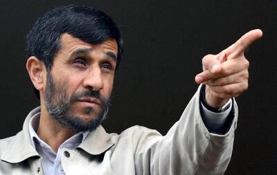 احمدی‌نژاد می گفت آمریکایی‌ها مثل سگ از من می‌ترسند و اگر یک سخنرانی کنم بهای نفت گران می‌شود/ ویدئو