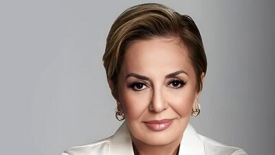 عکس ها / خشم گوگوش در خانه‌اش هم پیداست / نگاهی به چیدمان خانه گوگوش  از مبلمان مینیمال تا دیوارهای پر از تابلو  ... فرش غیر ایرانی با پرده های زبرا .... و حیوان خانگی ...