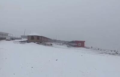 حال زمستانی آخرین روز تابستان در مشگین‌شهر