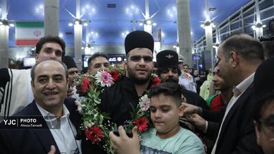 استقبال مردمی از تیم ملی کشتی فرنگی ایران