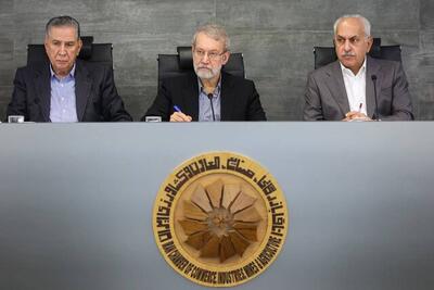 لاریجانی: شعام در توسعه روابط با همسایگان در کنار تجار است