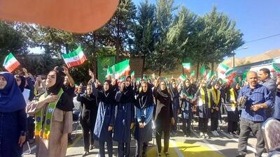 آغاز سال تحصیلی جدید در کردستان با حضور ۳۰۰ هزار دانش‌آموز