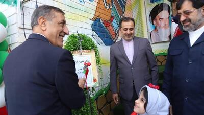 دکتر قائم پناه: آموزش و پرورش کلید حل مسائل آینده است