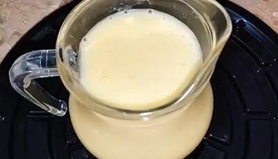 به راحتی شیر عسلی درست کن شیر عسلی هم صبحانه اس هم برای تهیه شیرینی و بستنی ازش استفاده کن !
