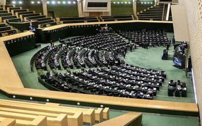 رادیکالیسم با دست خالی علیه دیپلماسی/ کوک شدن ساز تغییر دکترین دفاعی همزمان با سفر پزشکیان به نیویورک و تهدید ماشه | اقتصاد24